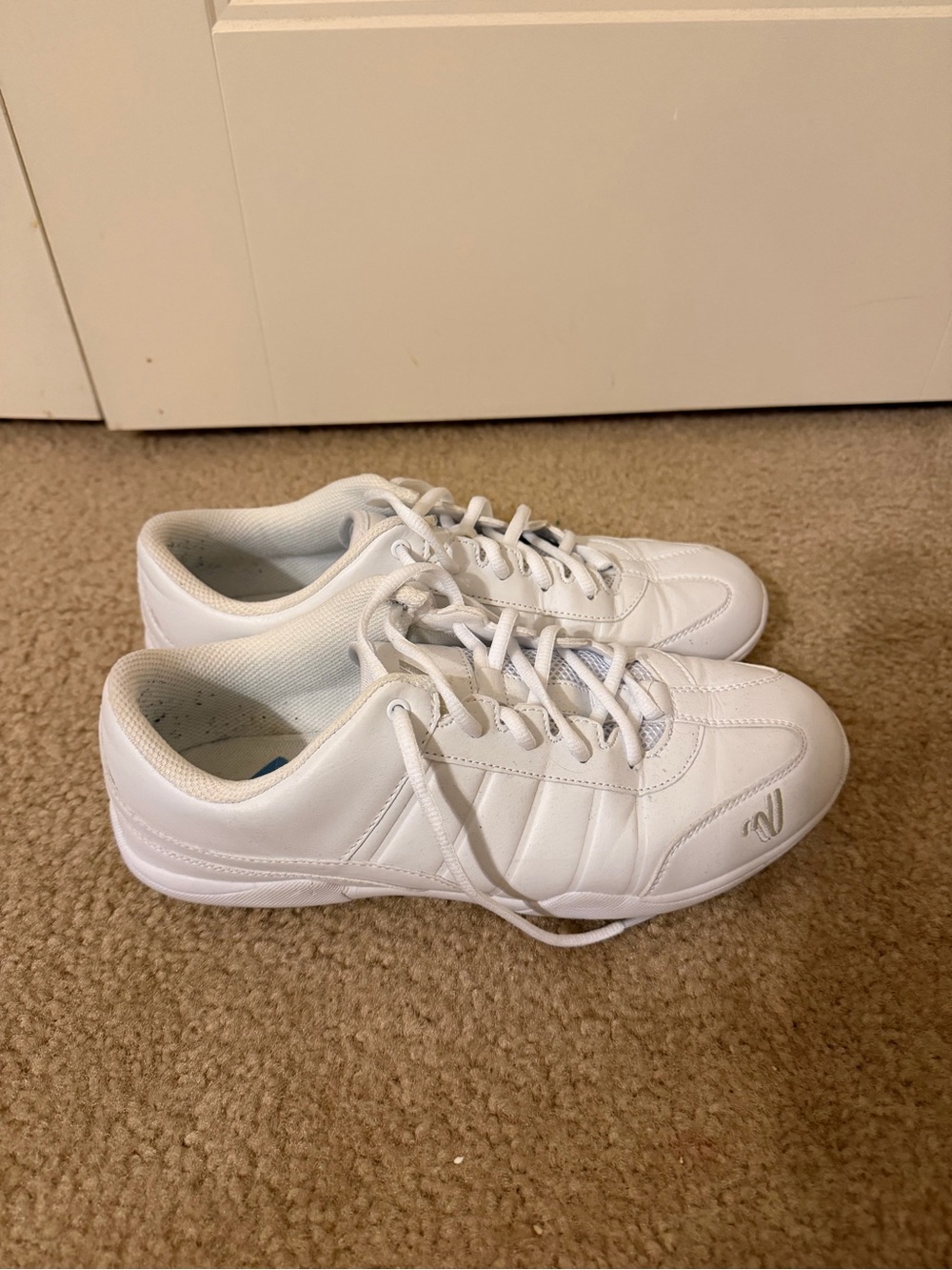 Varsity Cheerleader II cheer shoes in women’s size 10